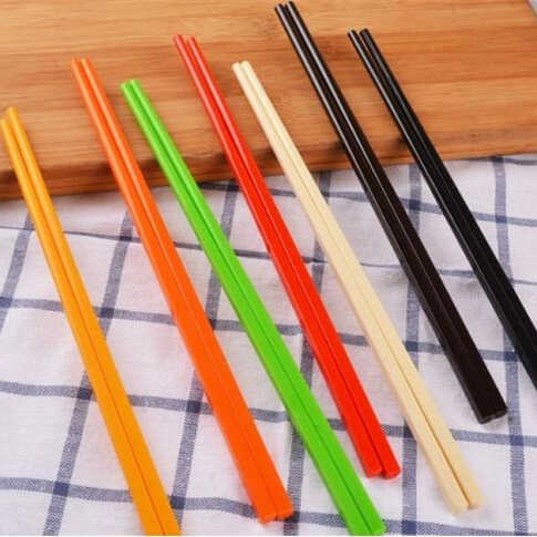 三种筷子万万不能用,银筷子吃饭的危害有什么