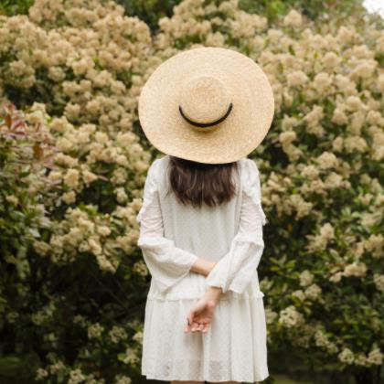 为什么男生喜欢女老师，男生喜欢女老师是什么心态