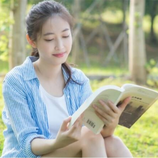 爱读书的女人很吸引人吗，为什么读书人的气质和别人不一样