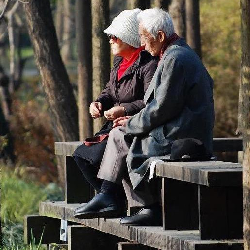 60岁夫妻最佳相处模式，为什么60岁以后的夫妻不好相处