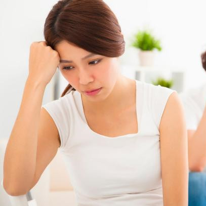 被绿离异男子再婚啥心态，男人知道自己被绿后的表现