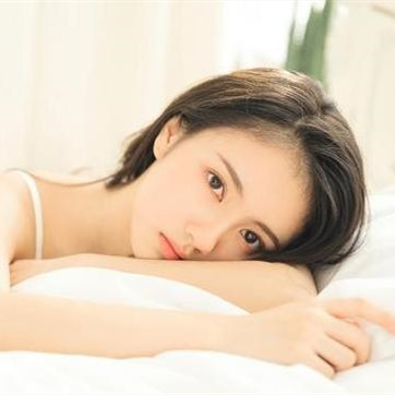 中年男人不爱老婆的表现，中年男人往往只对这一种女人着迷