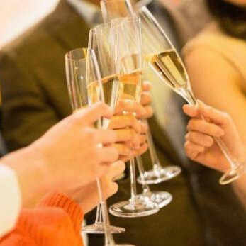 退休后五种聚会不要去，五十岁后哪些聚会不要参加