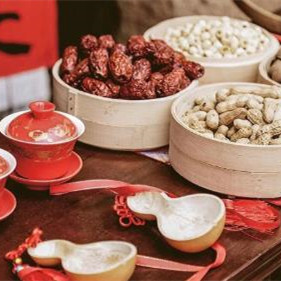 订婚男方要准备6样礼，上门提亲需要准备四样