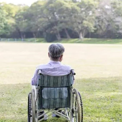 为什么人到中年不能太能干，为什么太能干的人晚年生活很惨