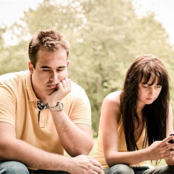 女人不搭理你了就是不爱你了吗,女人生气不联系你的真实心理