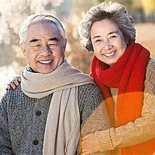 为什么晚年最亲的人不是老伴，老伴是后半生最亲密的人吗