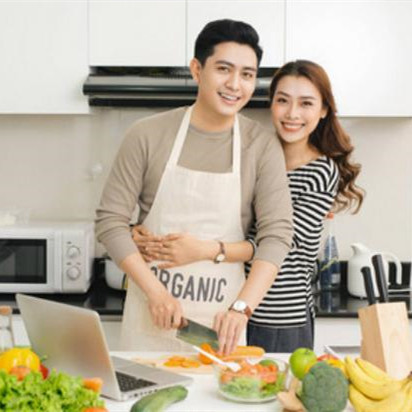 女人不会做饭能娶吗，老婆不愿意做饭是不够爱吗