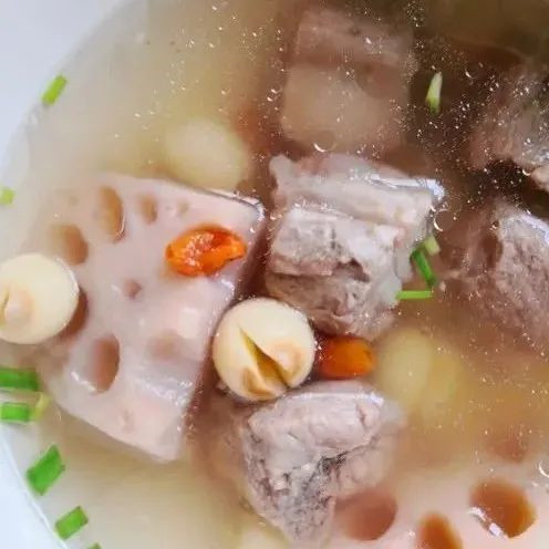 排骨煲什么汤好喝，排骨煲汤最佳搭配食材