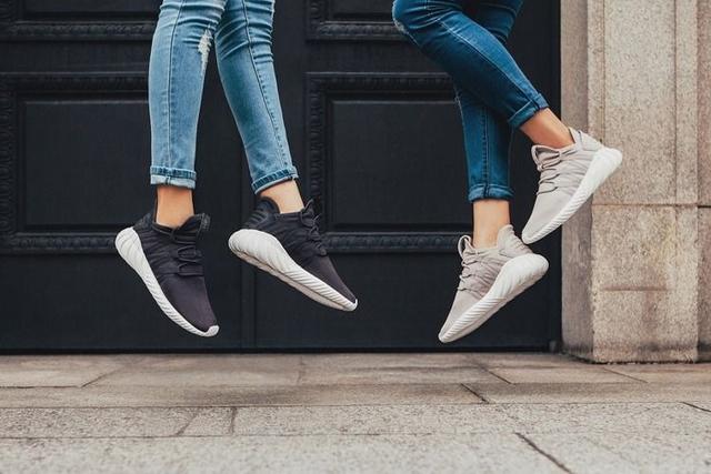 adidas Originals新款全黑Tubular帅到没朋友 潮流ICON说了算