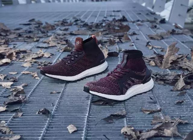 这下 OK 了，秋冬你也可以穿着 adidas UltraBOOST 咯