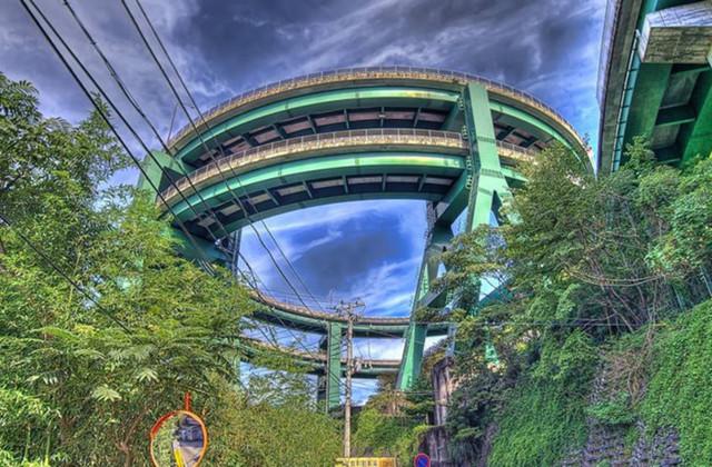 日本有条“死亡公路”，老司机车速也不敢超过30公里时速！