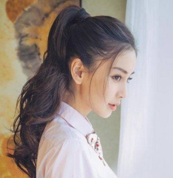 女星扎马尾辫，你觉得谁更好看？