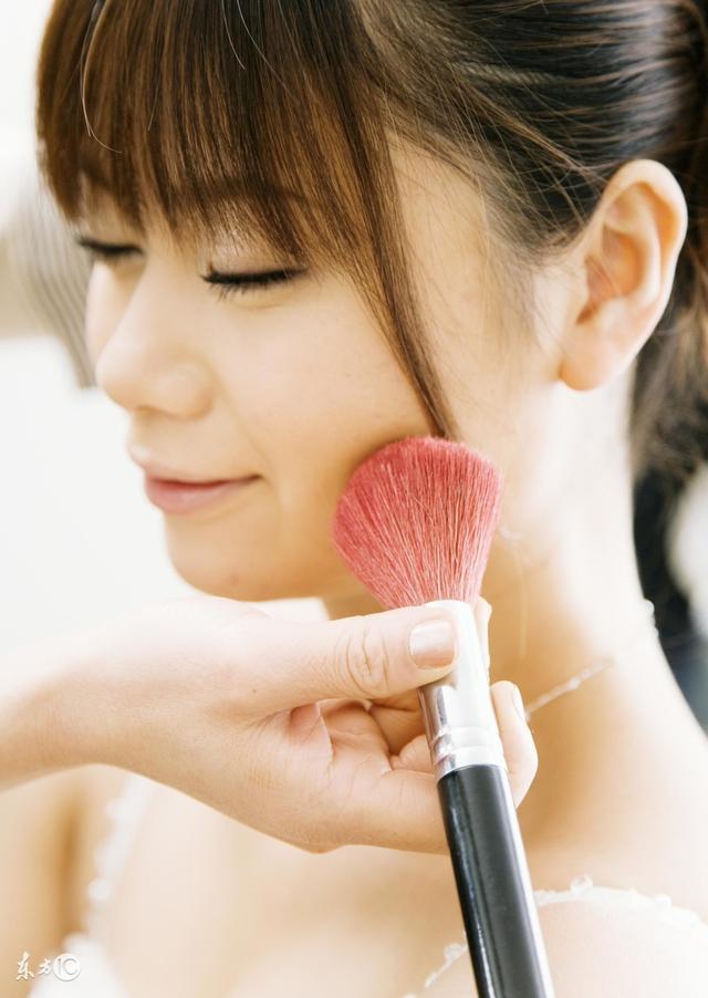 妆容持久、实用的各种小技巧