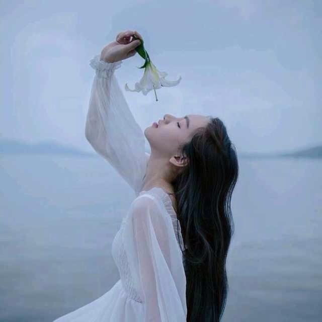 西瓜是夏天的爱人，小清新女生QQ网名，微信昵称