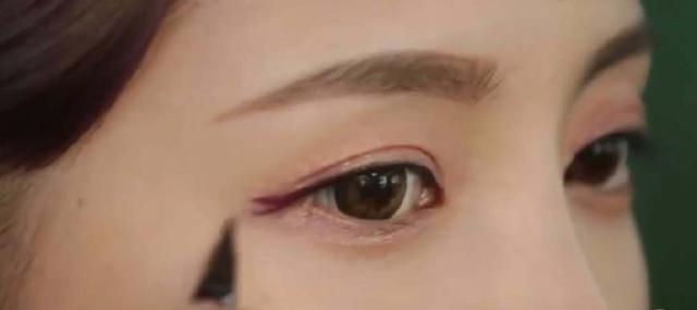 “画眼线和不画眼线”究竟区别有多大？看杨幂宋茜就知道了！