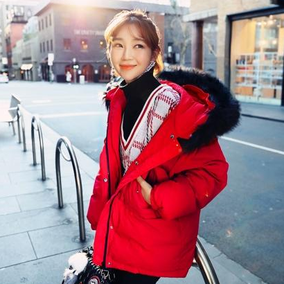 2018年流行的中国红衣服搭配 新的点缀让年味更浓！