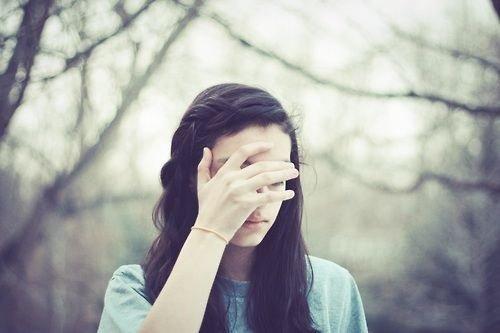 在男人眼里，有这三种行为的女人，再也不值钱了