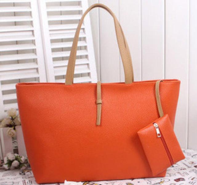 女人不能只有一个包,不同款式来一个,搭配衣服就更出色