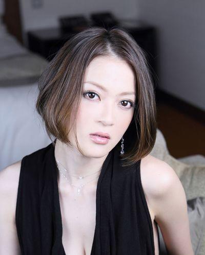 13款国字脸女生修颜气质发型，适合大额头的女人发型！