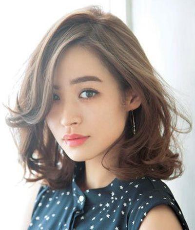 13款国字脸女生修颜气质发型，适合大额头的女人发型！
