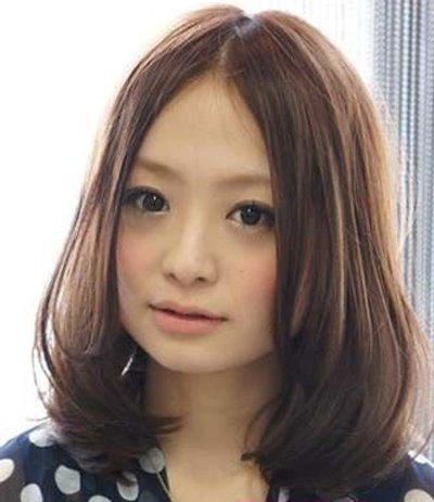 国字脸美眉适合的中长发发型