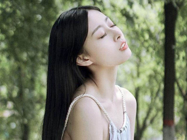 我赞美你，伟大的女性