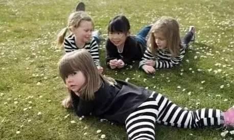 衣服染色怎么办？用这招都能洗得掉，简直不要太给力！