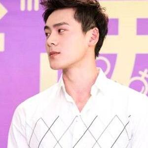 《同学两亿岁》朱致灵个人资料，朱致灵年龄多大
