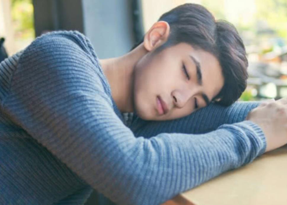 最吸引女人的男人外貌五官特点，什么男人最容易吸引异性