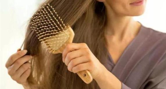 头发细软稀少女人的命，女人头发细软代表什么
