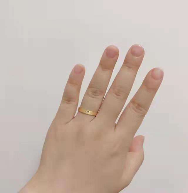 三种女人不宜戴戒指，戒指戴在各个手指的意思