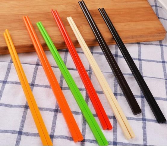 三种筷子万万不能用，银筷子吃饭的危害有什么