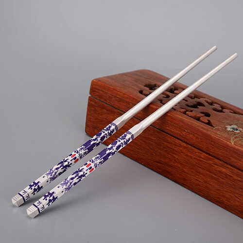 三种筷子万万不能用,银筷子吃饭的危害有什么