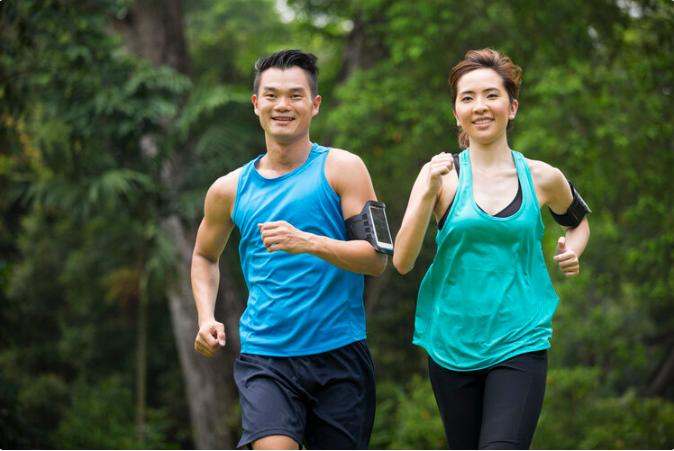 夜跑损阳气是真的吗，晨跑与夜跑哪个更科学