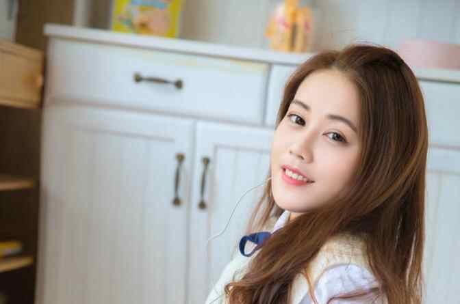 什么动作能让女生感受到你的爱,摸女生头真的会心动吗