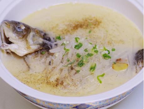 怎样熬鱼汤没有腥味，鱼汤用冷水还是热水