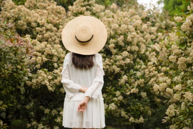 为什么男生喜欢女老师,男生喜欢女老师是什么心态