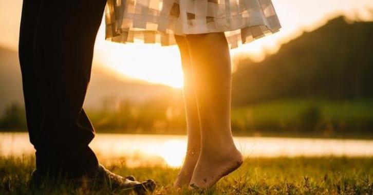 夫妻非常恩爱是什么感觉,男人为什么喜欢花式恩爱