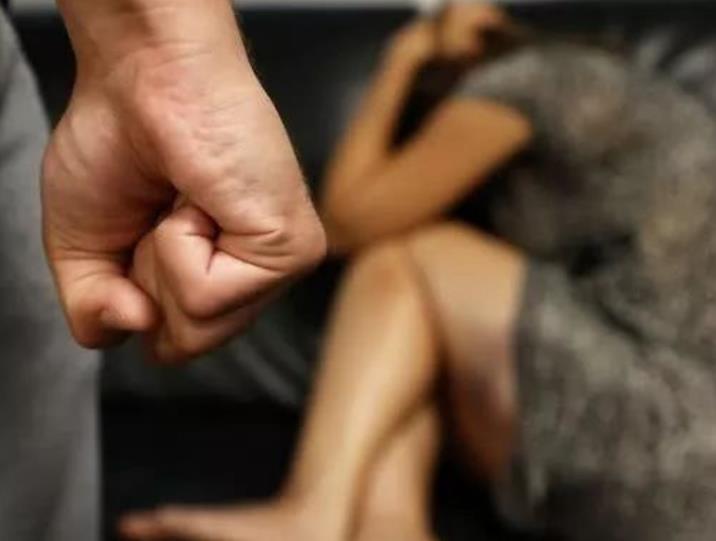 男人动手打女人意味着什么，打女人的男人是无能的表现吗