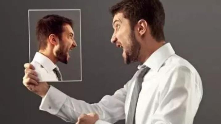 决定人性格的是什么，什么原因决定一个人的性格