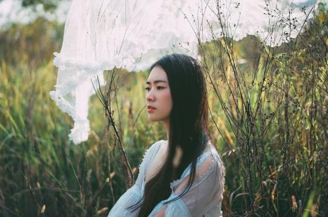 男朋友从来不会主动给我买东西，男朋友从不送自己礼物说明什么