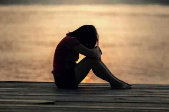 怎么摆脱极端男人的纠缠,怎么甩掉一个不停纠缠的男人