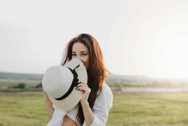 女人太老实的五个特征,太老实没心眼的女人怎么改变