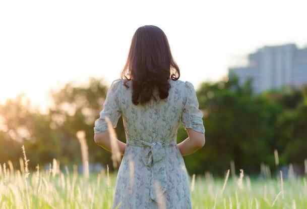 女人太老实的五个特征,太老实没心眼的女人怎么改变