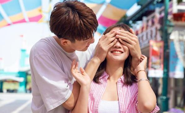 谈恋爱怎么掌握主动权，谈恋爱女生掌握主动权好吗