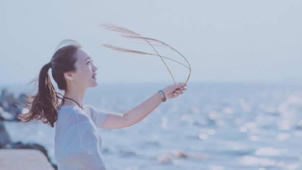 男人不回短信说明什么，发短信不回的男人还有必要联系吗