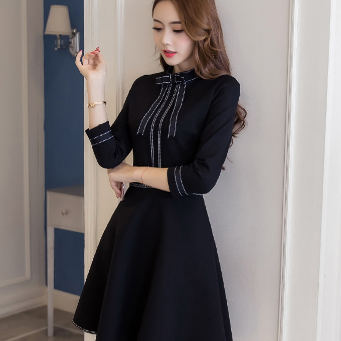 爱穿黑色衣服女人心理，喜欢穿黑色衣服女人是什么性格