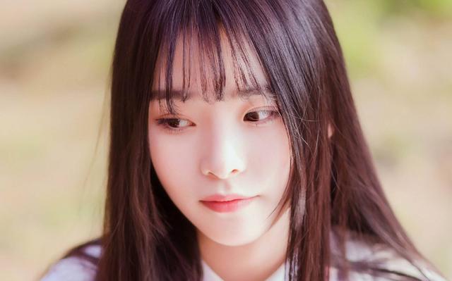 男人对倒追的女人什么心态，男人具备什么条件才能让女人倒追