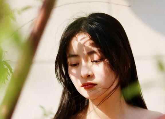 女人为何总想依赖男人,女人对男人太依赖是缺爱吗